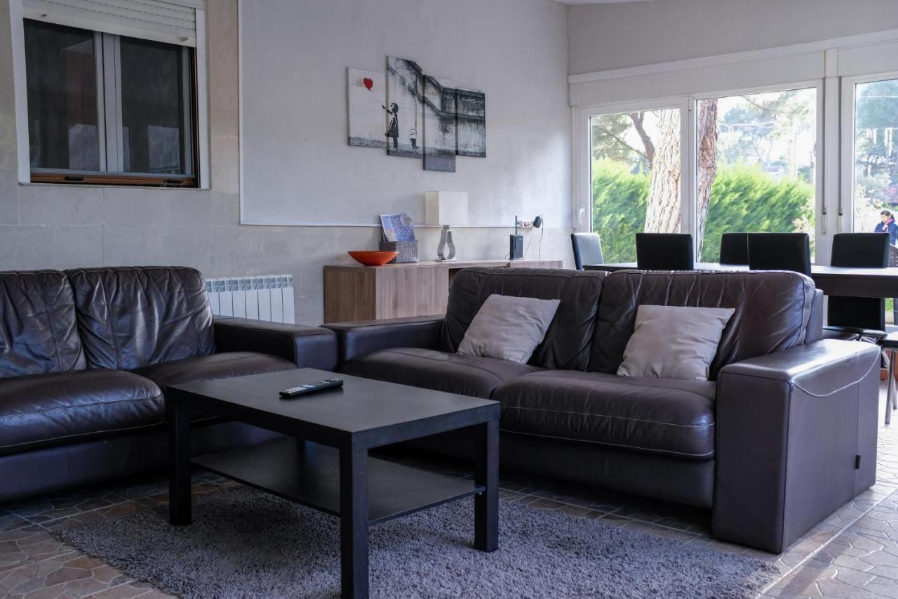 Chalet Medina Del Campo Entrepinares El Campillo  المظهر الخارجي الصورة